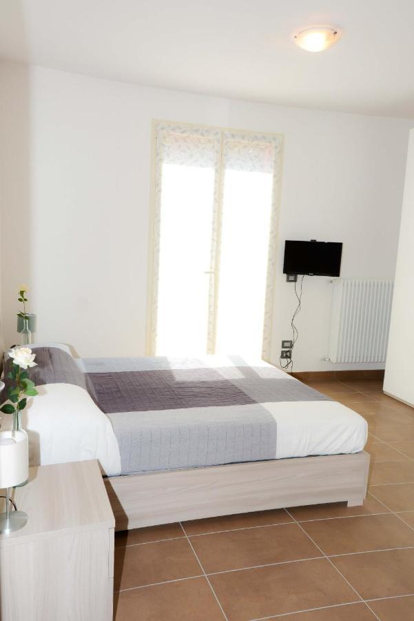 Bed and Breakfast Rinaldi House Torriana Екстер'єр фото
